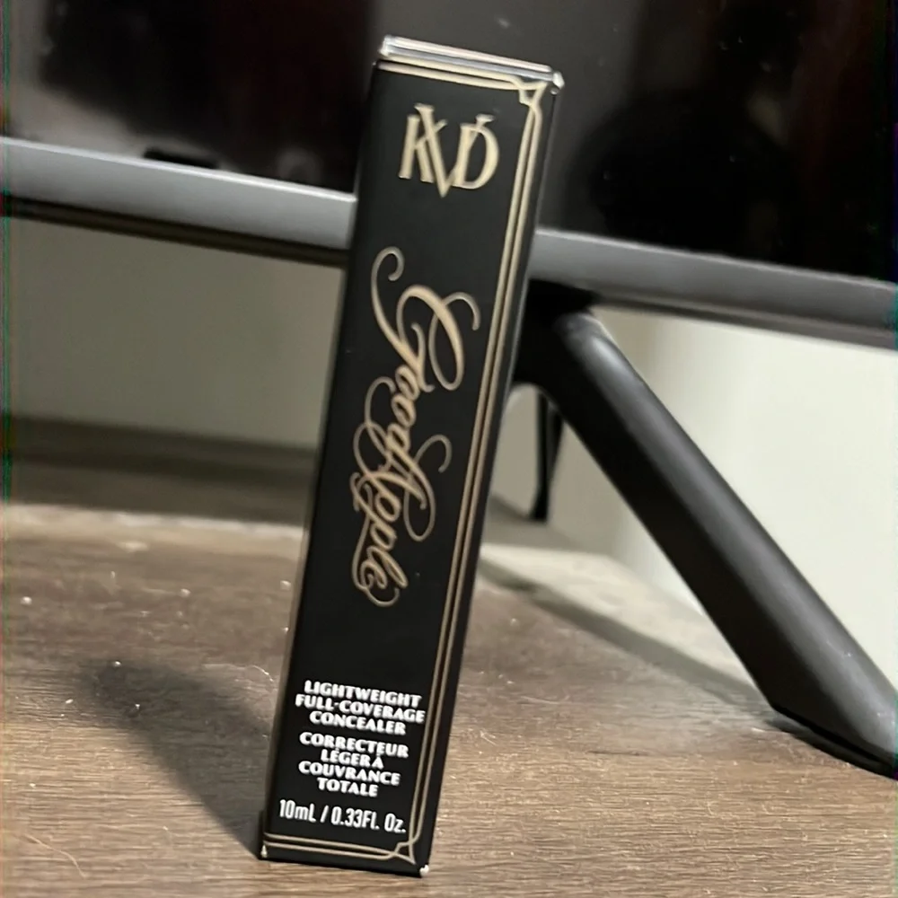 🍭♣️KVD Light 122 Good Apple Concealer